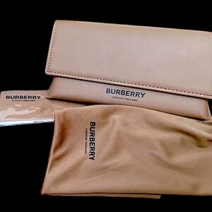 Authentic Burberry London England, Camel Brown Leather CASE